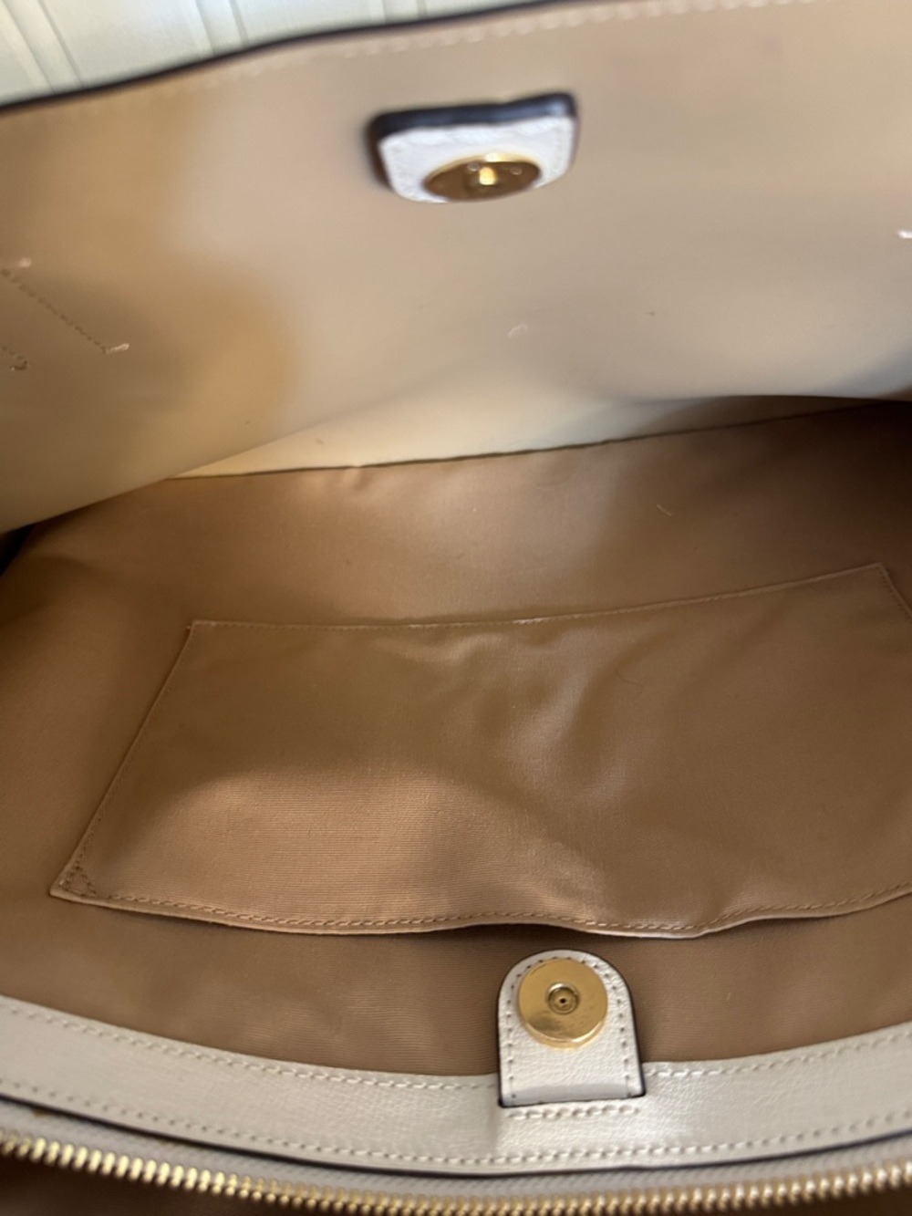Coach Cream Leather Tote with Gold Logo - Picture 4 of 8